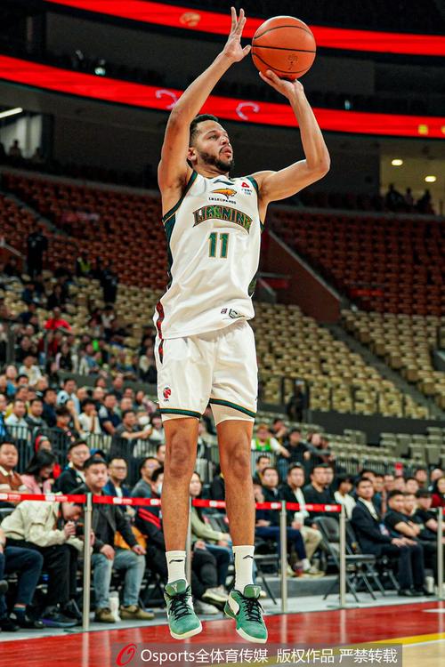 真不行！辽宁外援哈维替补9中1仅拿7分2次犯规