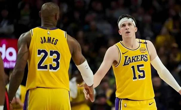 场均23+5竟是落选秀詹皇揭秘里夫斯遭冷落：他们以貌取人