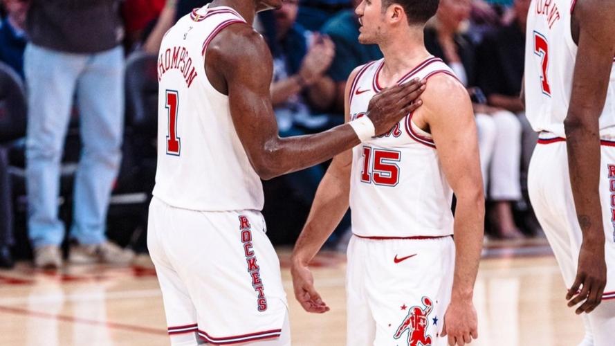 火媒：阿门和谢泼德有潜力成为联盟最佳后场他们技术完美互补