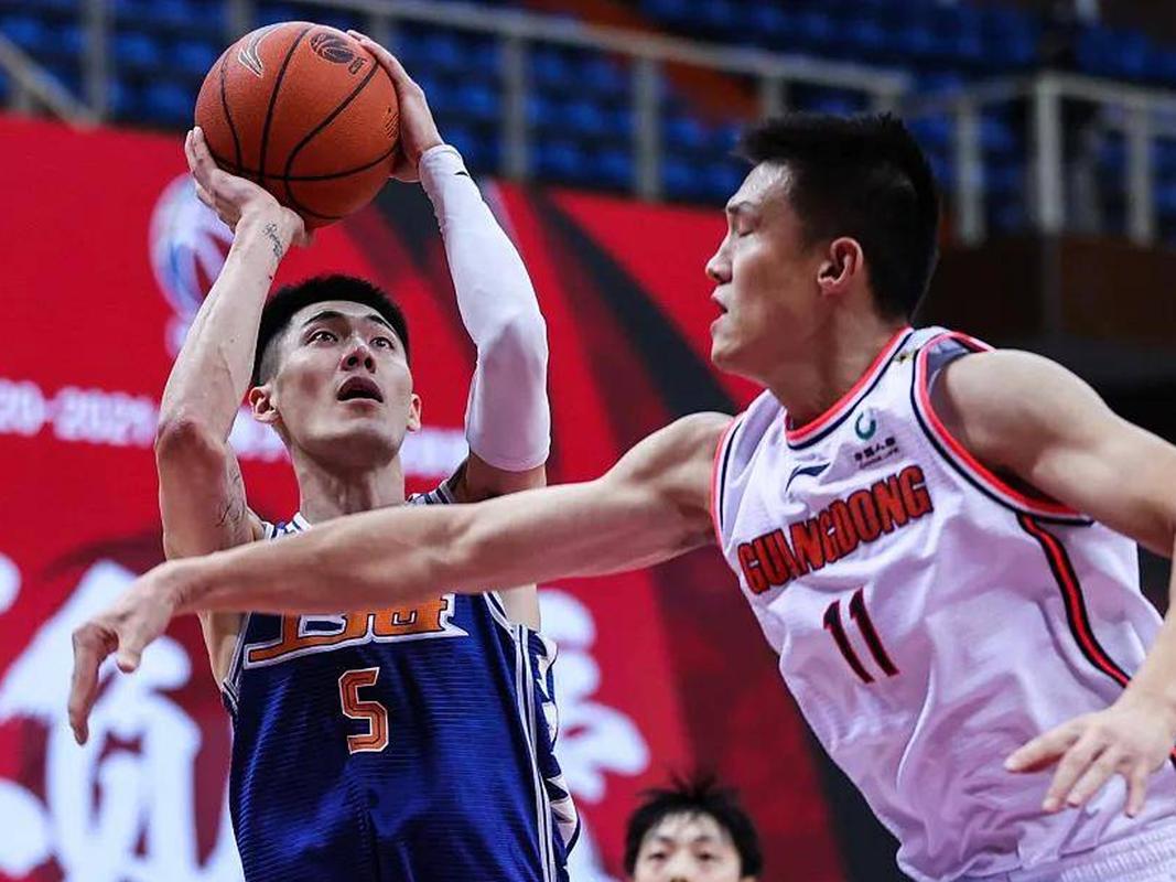 32分狂胜夺回第一！CBA第一争冠热门浮出水面：谁能阻挡他们夺冠