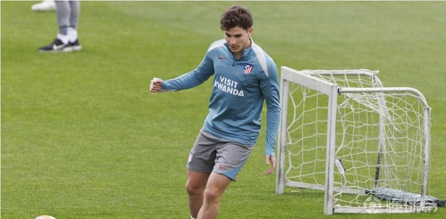 每体：巴萨对巴德吉不满感到不解，他该知道自己必须与亚马尔竞争