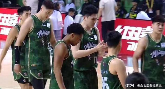 北京9088险胜同曦，赵睿24+6，周琦10+9，祝铭震19分