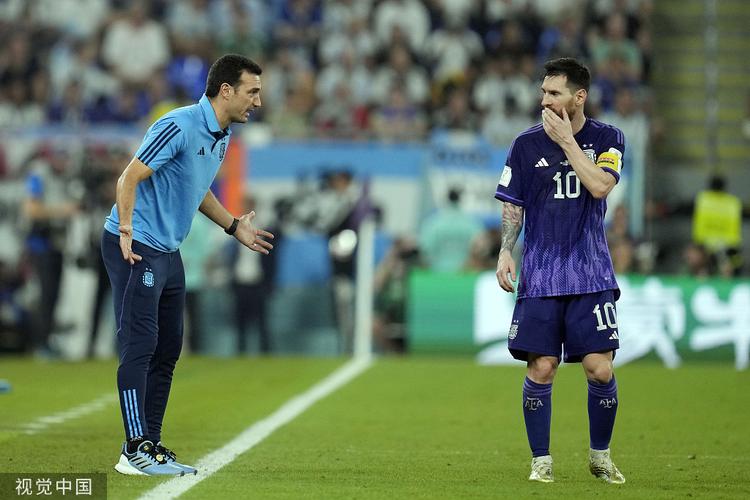 斯卡洛尼：梅西对阵赞比亚会首发帕尼切利受伤真是太操蛋了