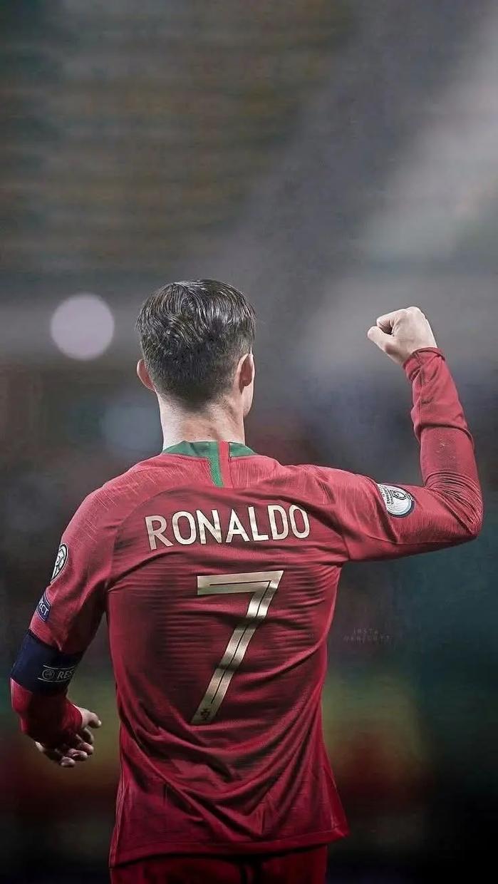 c罗在葡萄牙的国家地位？c罗在葡萄牙的国家地位如何？