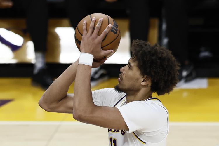 鹈鹕队海耶斯还能打球吗？鹈鹕队新秀海斯？