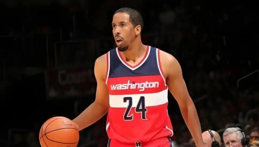 安德烈米勒球衣号码，安德烈米勒nba？