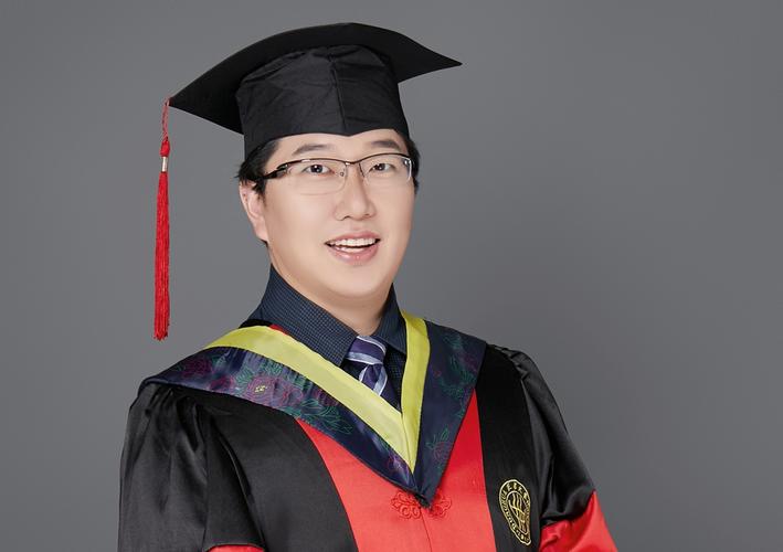 株洲周琦个人简历？株洲高新区周琦？